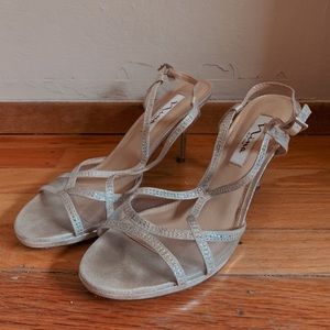 Silver Heels • U.S. Women’s 8.5